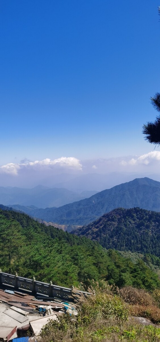 九華山華峰 天江掛綠水，秀出九芙蓉